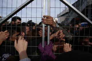 Νέα εξέγερση στη δομή-φυλακή της Σιντικής Σερρών